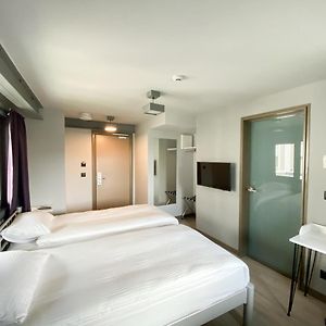 Standard Zimmer mit zwei Einzelbetten